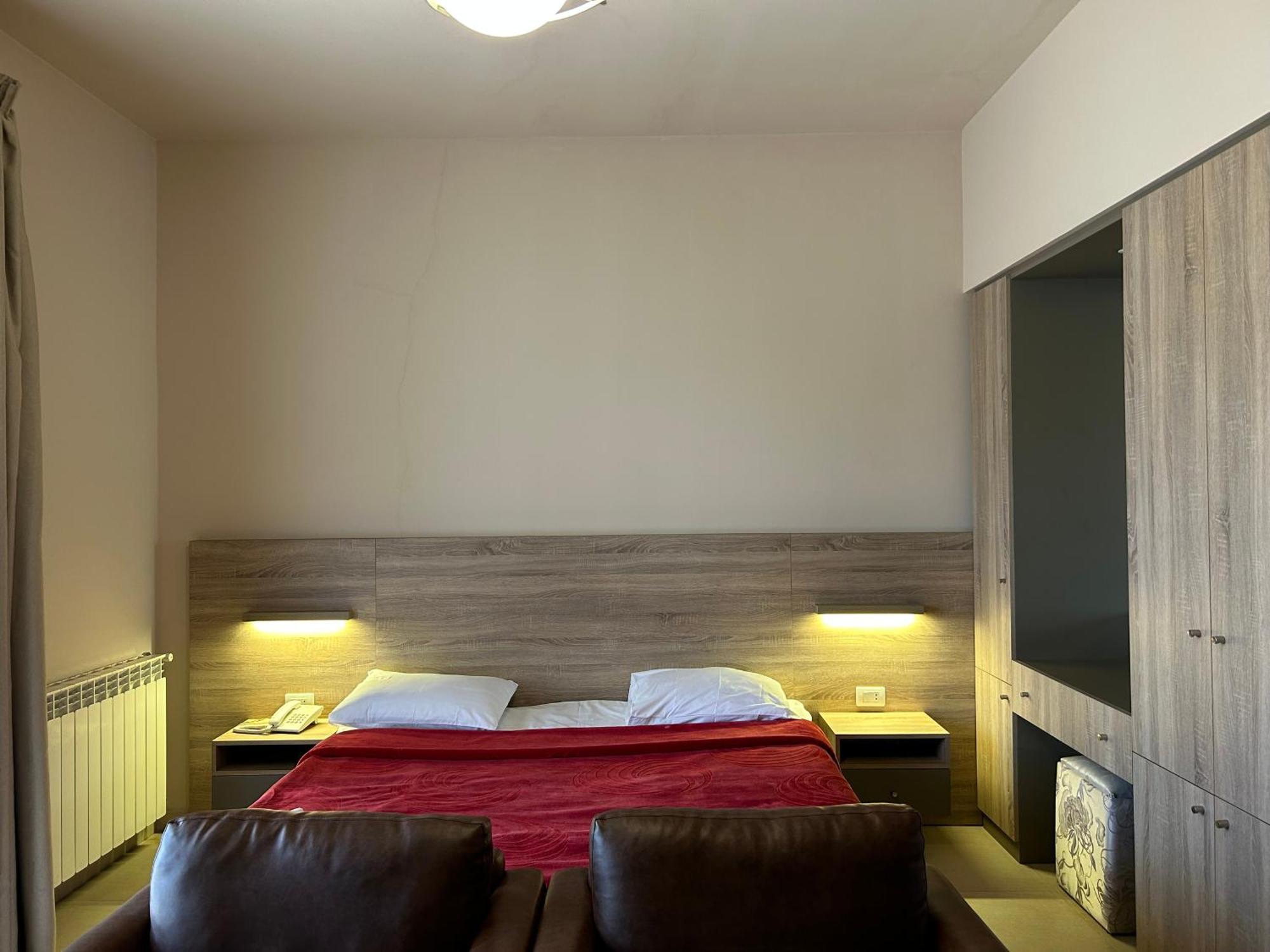 Iris Flower Hotel Jezzine Luaran gambar