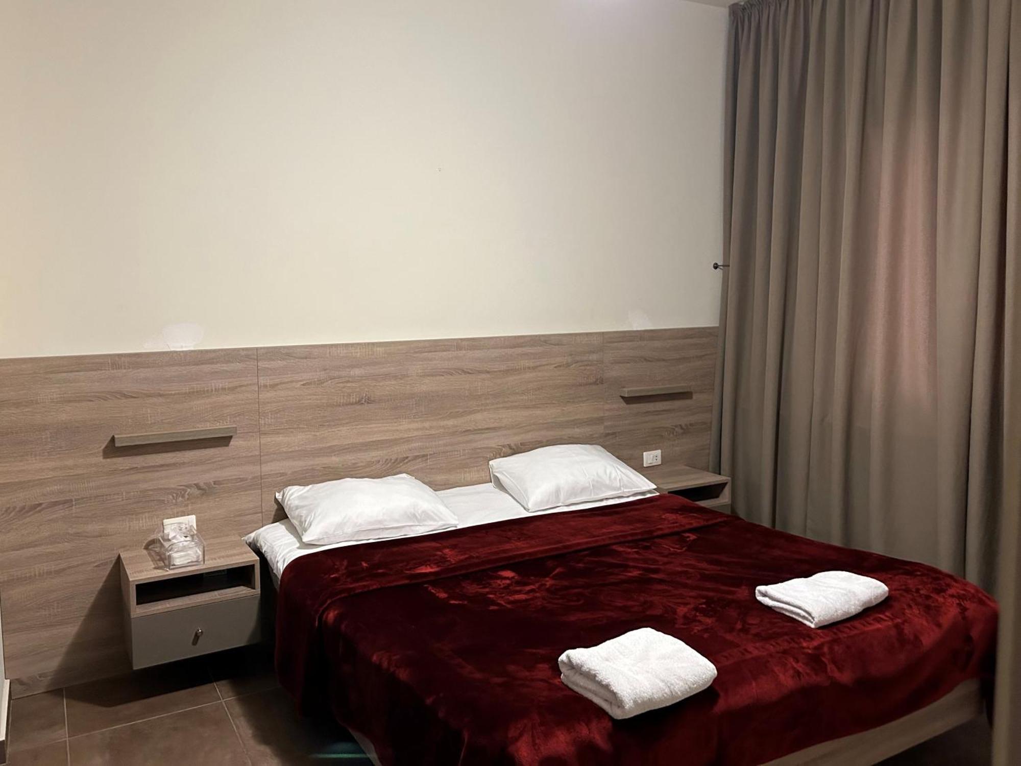 Iris Flower Hotel Jezzine Luaran gambar
